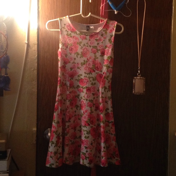 Beautiful H&M dress!