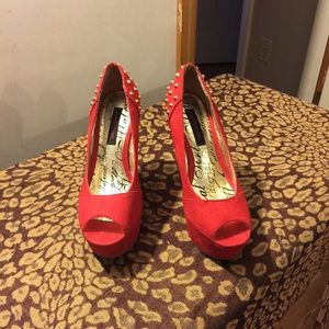 EUC MATERIAL GIRL RED WEDGE WITH SPIKES