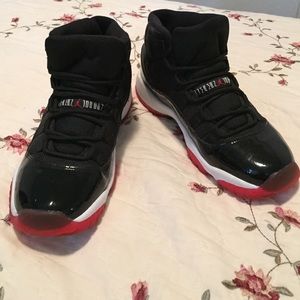 Bred 11's size 5