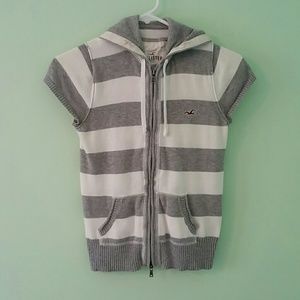 Short sleeve hooded Hollister zip up