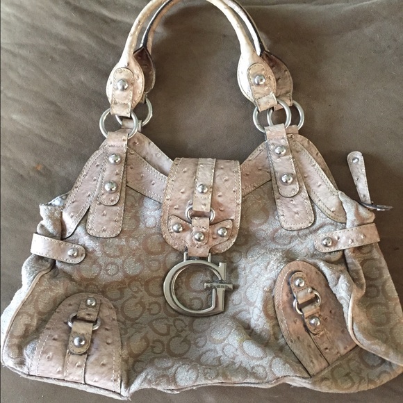 Guess tote
