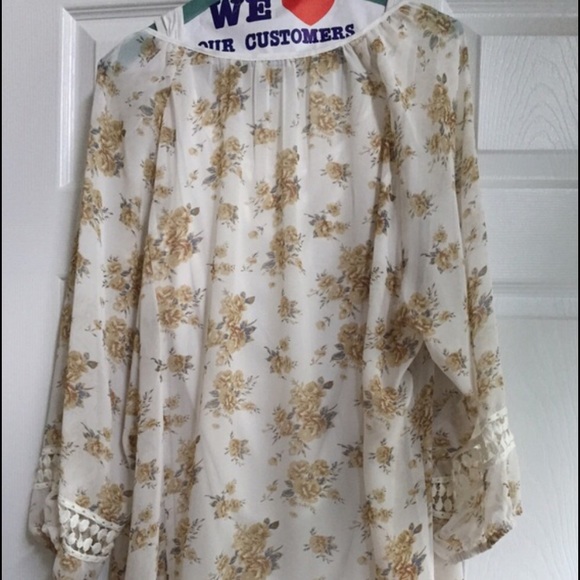 Daniel Rainn Tunic with Tank - Picture 3 of 3