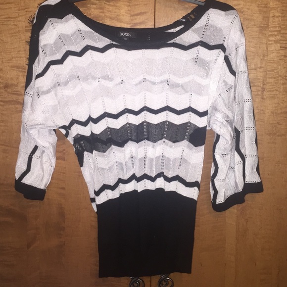 Knit black & white sweater