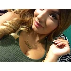 Meet your Posher, Dalia