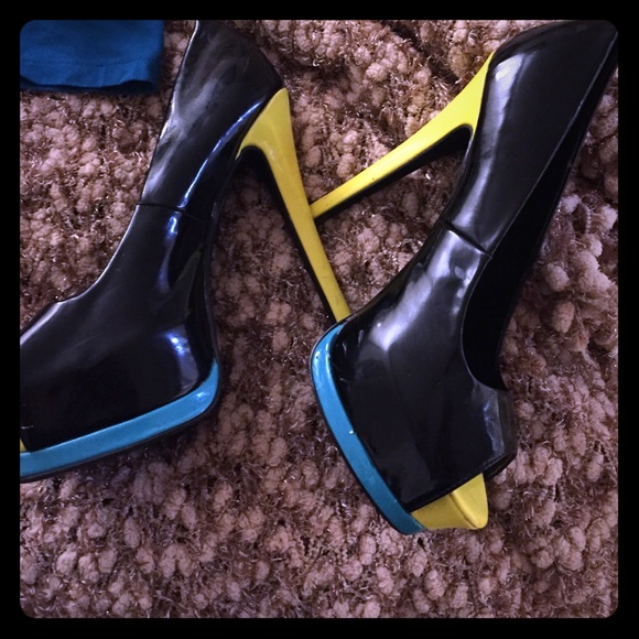 Charlotte Russe Pumps