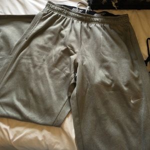 MENS XL therma fit Nike sweats