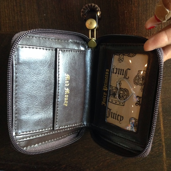Juicy Couture Wallet - Picture 3 of 4