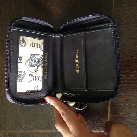 Juicy Couture Wallet - Picture 4 of 4