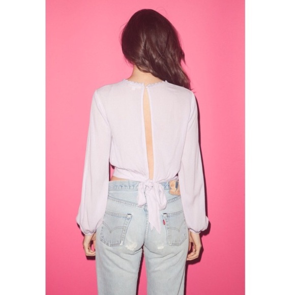 ✖️SOLD✖️Lace Appliqué Long Sleeve Slit Crop Top - Picture 2 of 2