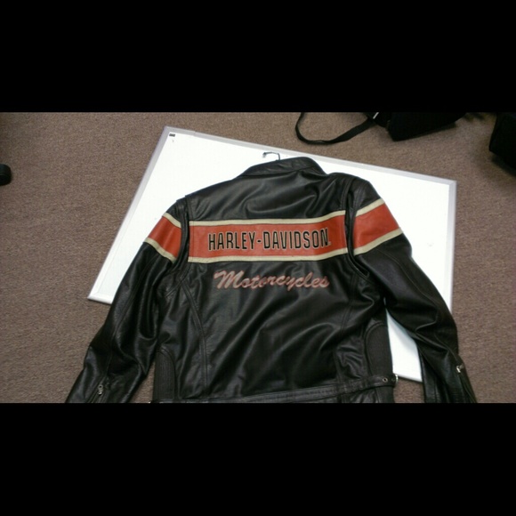 Harley Davidson Leather Jacket - Picture 2 of 2