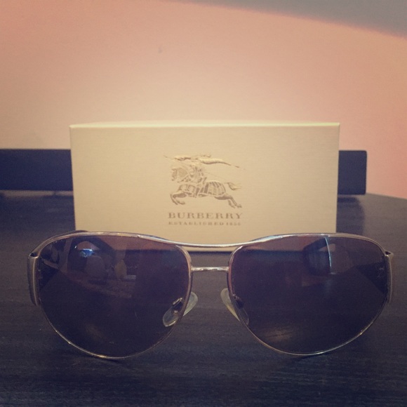 Burberry aviator sunglasses