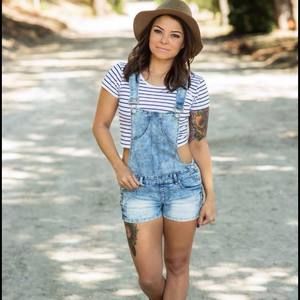 Meet your Posher, Jessica