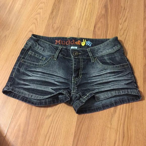 Low rise denim shorts