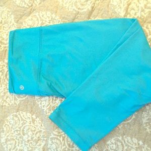 Blue lulu lemon crops