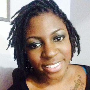 Meet your Posher, Yolanda