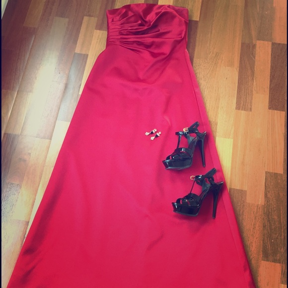 ABS strapless gown - Picture 1 of 3