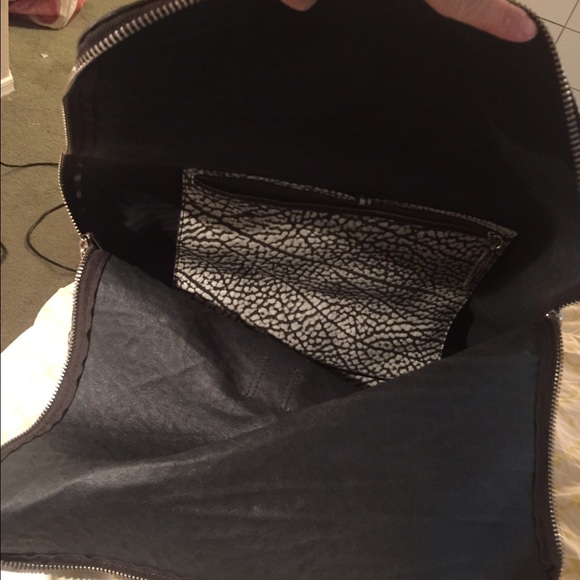 SOLD🏁🏁🏁3.1 Phillip Lim 31 Hour Textured Satchel - Picture 3 of 4