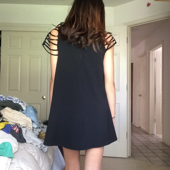 Cutout dress - Picture 2 of 2
