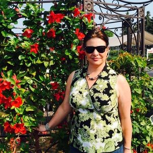 Meet your Posher, Lynda