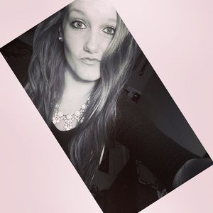 Meet your Posher, Alexis