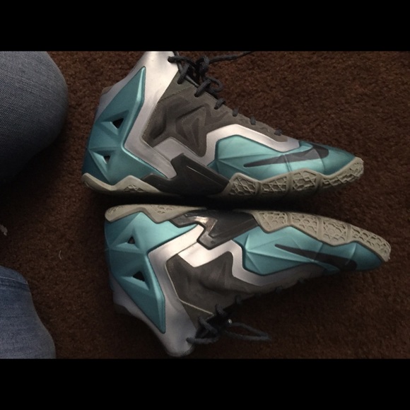 Lebrons - Picture 2 of 3