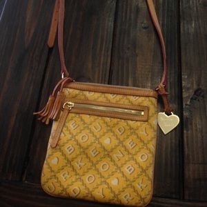 Dooney & Bourke cross body purse