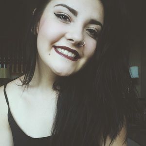 Meet your Posher, Alyssa