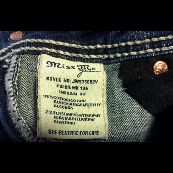 Miss Me Gold Floral Pattern. Boot Cut. 29 X 32. - Picture 4 of 4