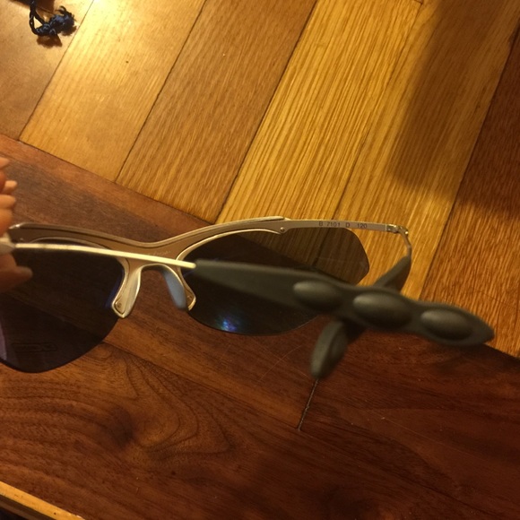 Reebok Sunglasses - Picture 3 of 4