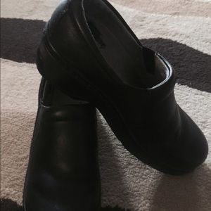 Nursing clogs