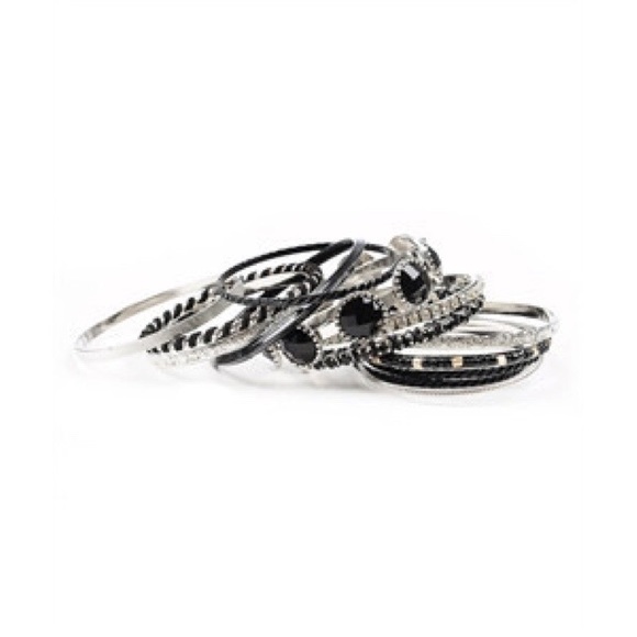 Black and silver bracelets - Picture 2 of 2