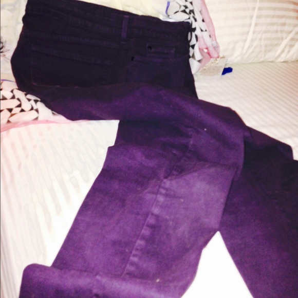 Purple faux leather finish skinny jeans