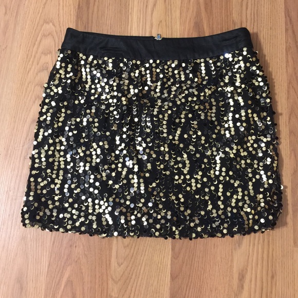 Gold/ black sequin pencil skirt