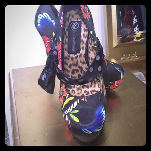 NNT just fab, rocker chic shoes!