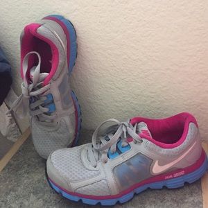 Nike dual fushion