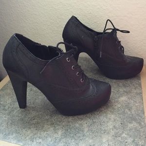 Guess booties