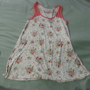 UNIQLO Green Gate Collab Red Sleeveless Top