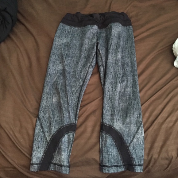 Lululemon crops