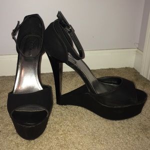 Unique Bamboo Pumps as seen in Akira, size 9