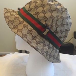 100% authentic Gucci Monogram bucket hat