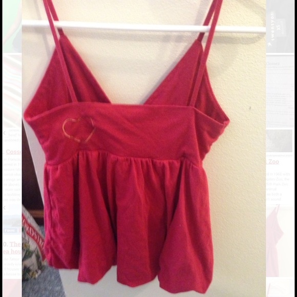 Red tank - Picture 2 of 3