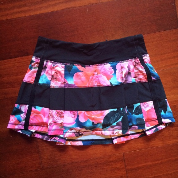 Lululemon floral skort