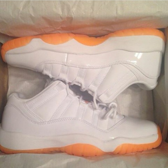 Curtis 11s - Picture 2 of 3