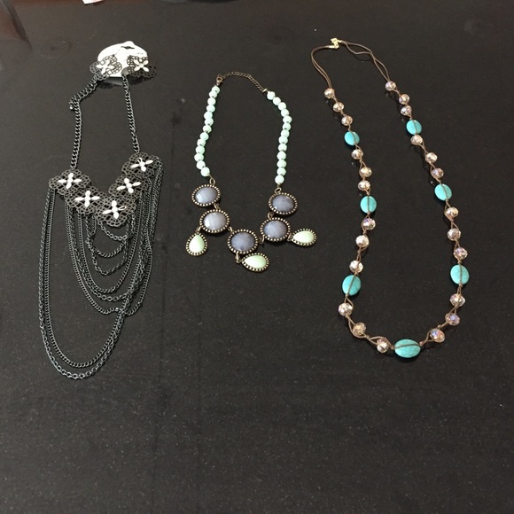 Beautiful brand new jewelry set!