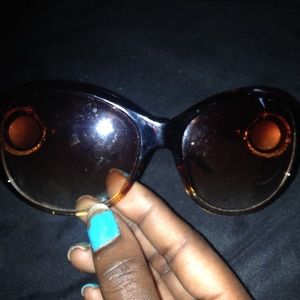 Sunglasses super cute snake on the side