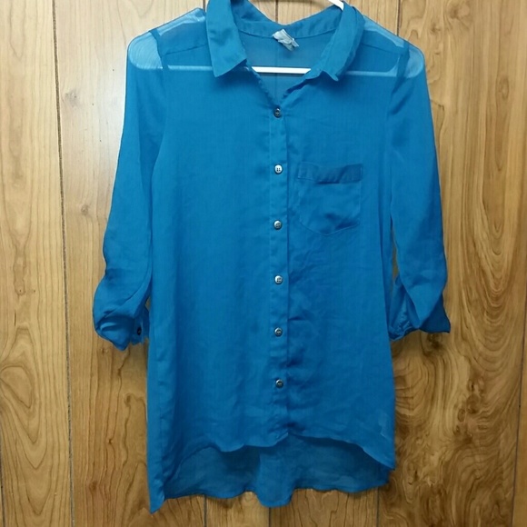 Blue button up top - Picture 1 of 1