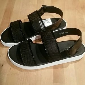 CUTE & TRENDY Dollhouse Sandals