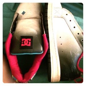 DC shoes