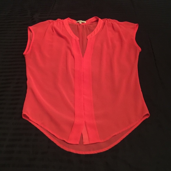 Coral top