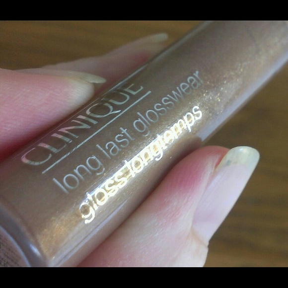 Clinique Long Last Glosswear Knockout Nude